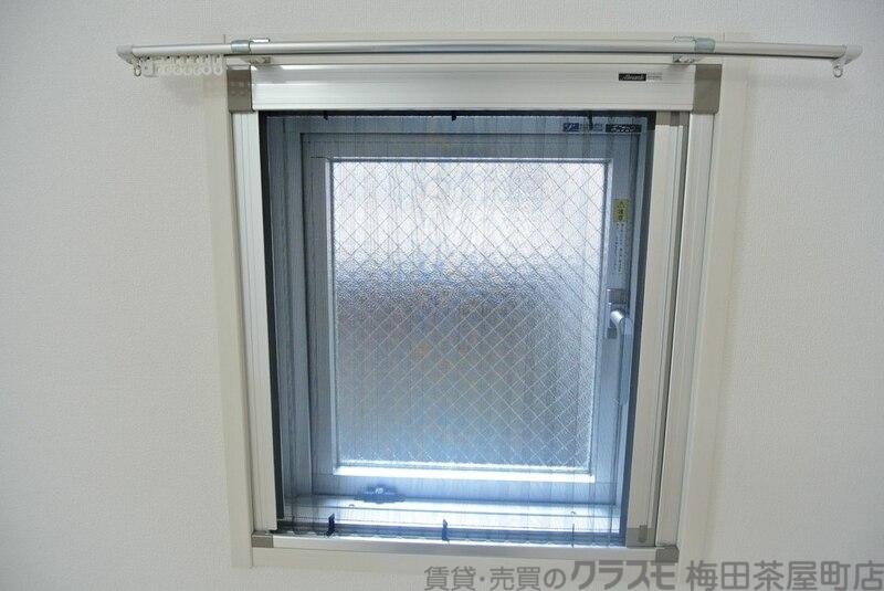その他設備　小窓