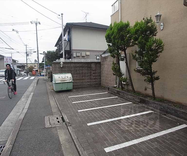 駐車場　駐車場スペース