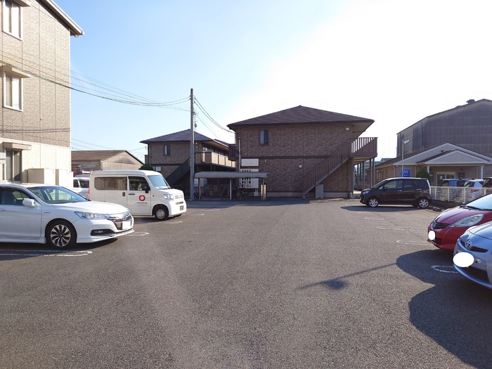 駐車場　駐車場