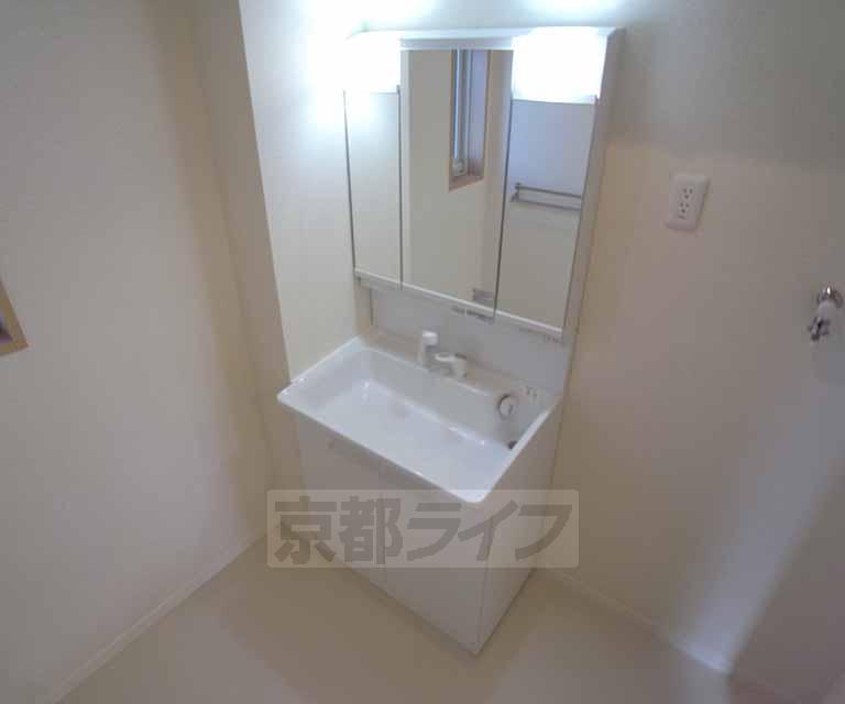 洗面設備　人気のシャンプードレッサーです。