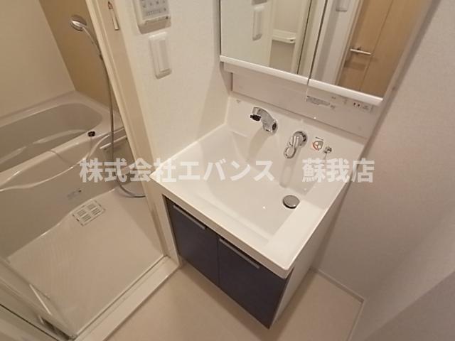 洗面設備　忙しい朝には欠かせない洗面所です