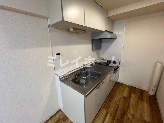 キッチン　同建物内別のお部屋の参考写真になります。