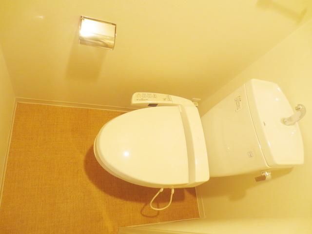 トイレ　★温水洗浄便座付トイレです★