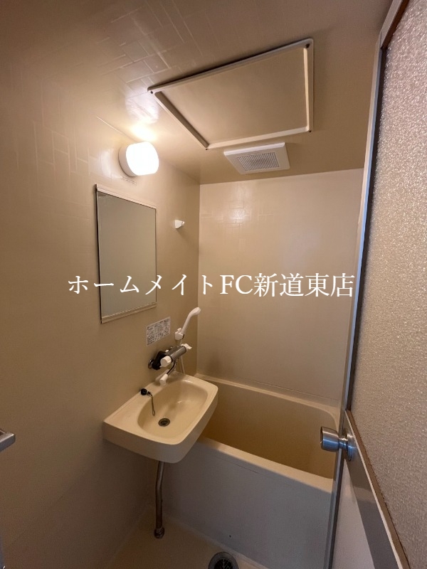 バス・シャワールーム　バス