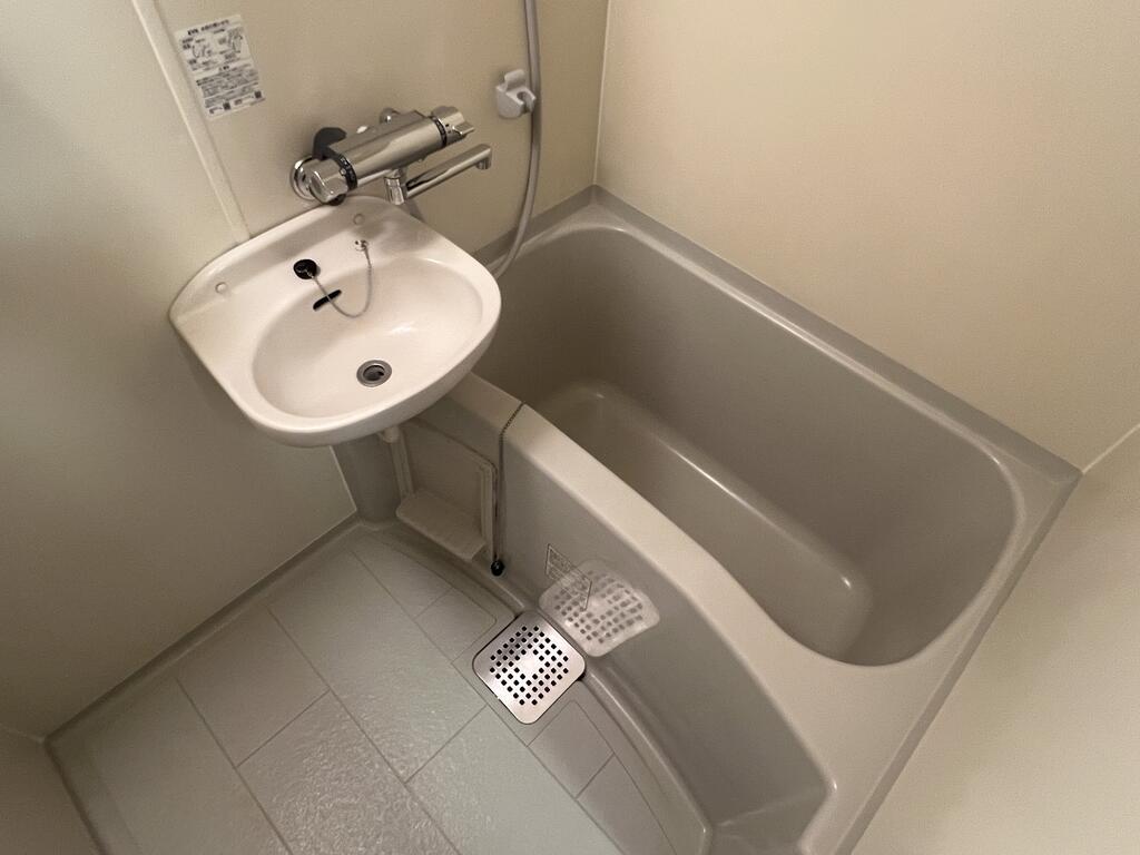 バス・シャワールーム　※別号室の参考写真となります。