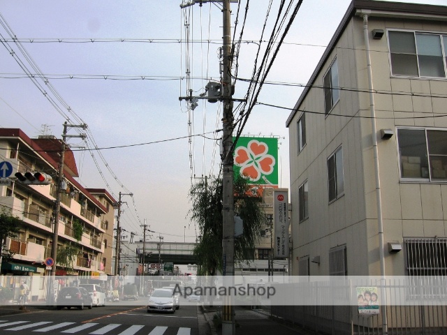 スーパー　ライフ高井田店（スーパー）まで581m