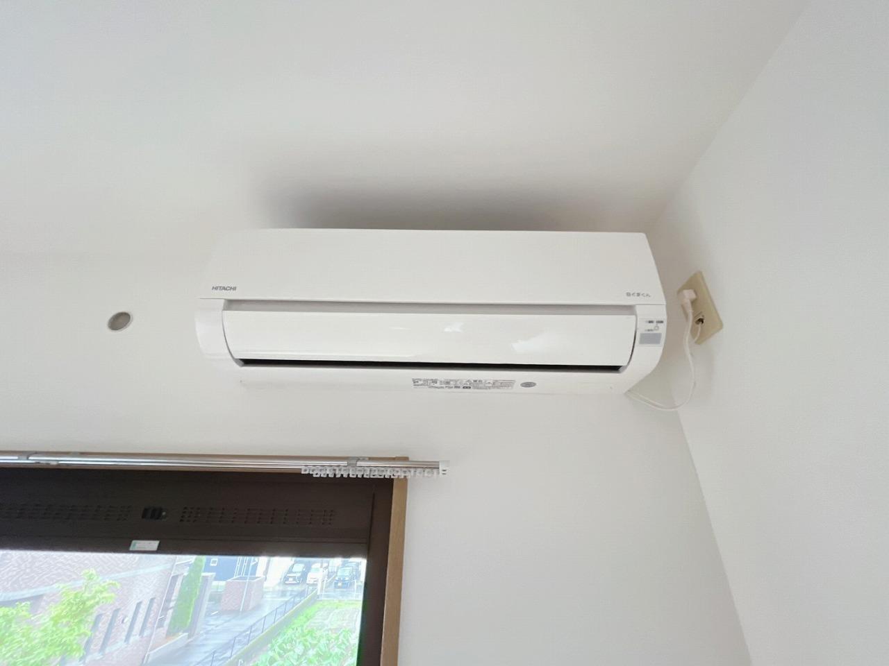 その他設備　洋室にエアコン完備