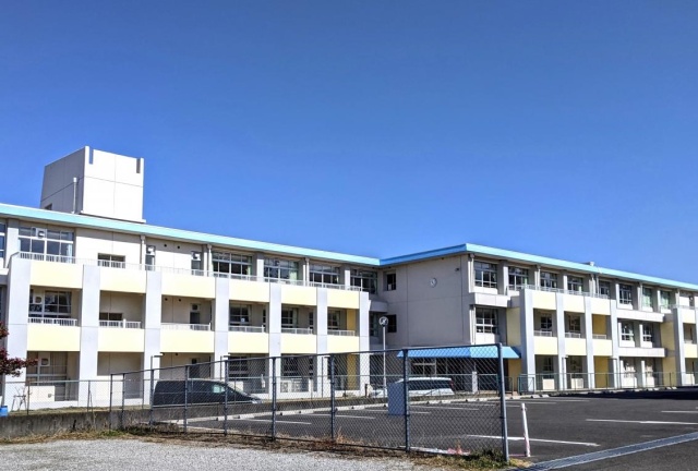 小学校　東近江市立布引小学校（小学校）まで1100m