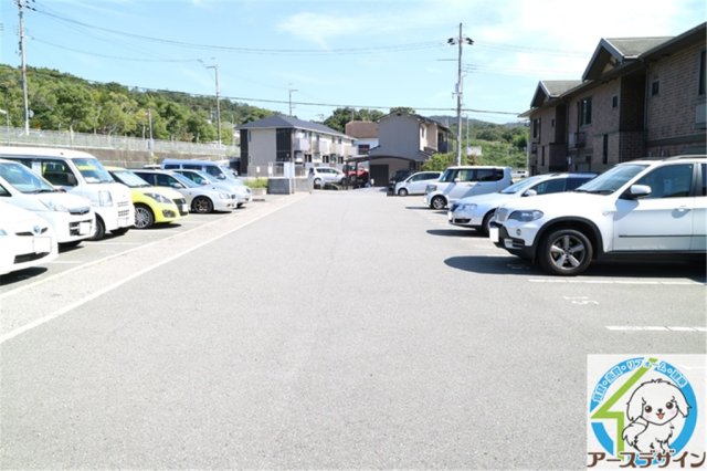 駐車場　※パース写真