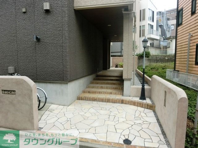 エントランス　庭