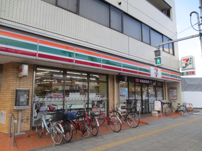 コンビニ　セブンイレブン（コンビニ）まで455m