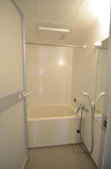 バス・シャワールーム　※別部屋写真