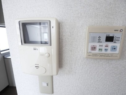 セキュリティ　TVインターホンで室内から来客者を確認することができます。