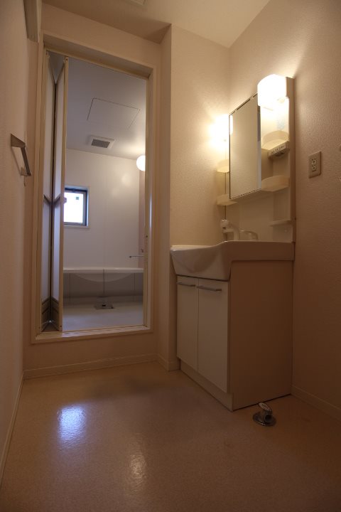 洗面設備　洗面化粧台　※別号室参考写真