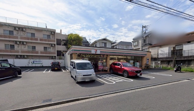 コンビニ　セブンイレブン横浜別所南店（コンビニ）まで389m