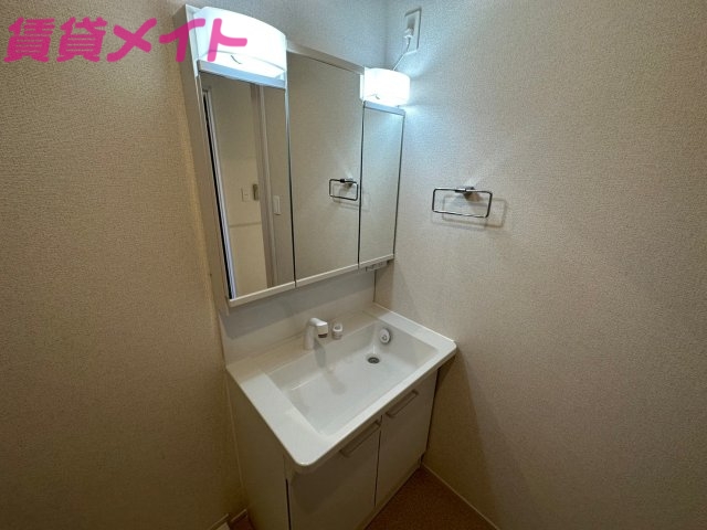 洗面設備　同型反転タイプ画像