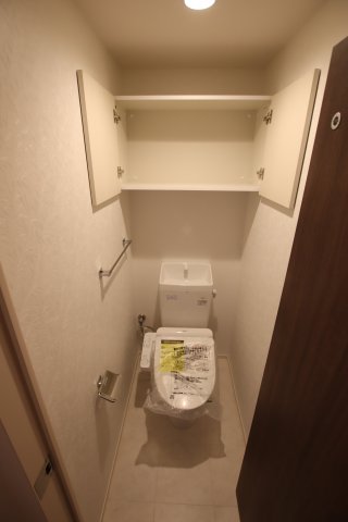 トイレ　同一施工会社同一仕様写真
