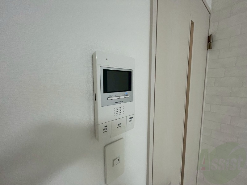 セキュリティ　ＴＶモニター付インターホンです。来客者の顔が見えるので安心！