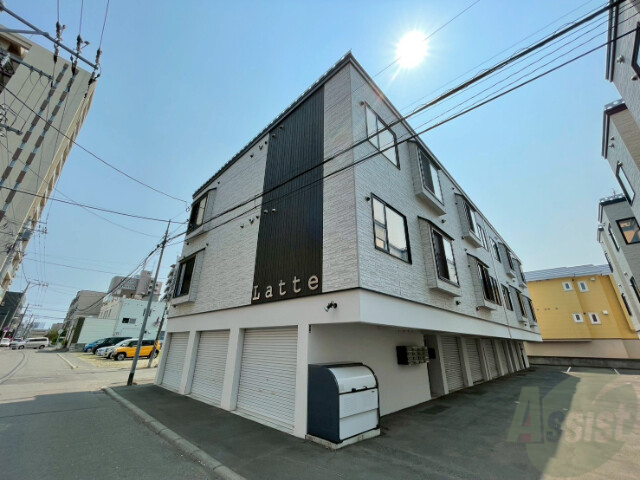 建物外観　札幌市東区北２２条東「Ｌａｔｔｅ」