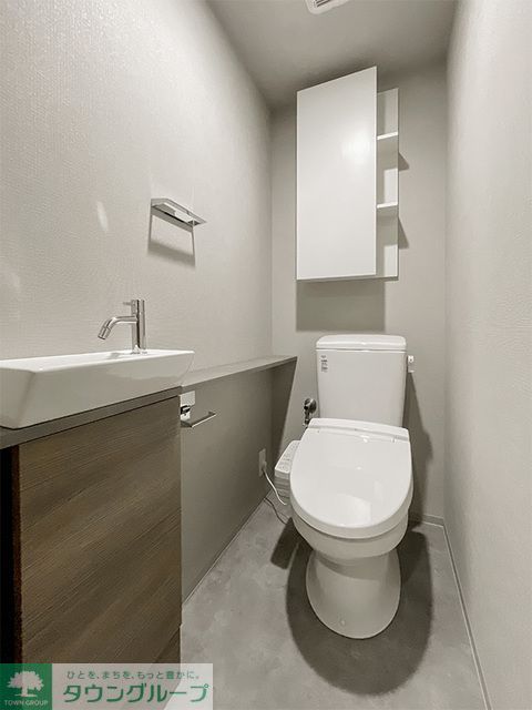 トイレ　※写真は同タイプ住戸です。
