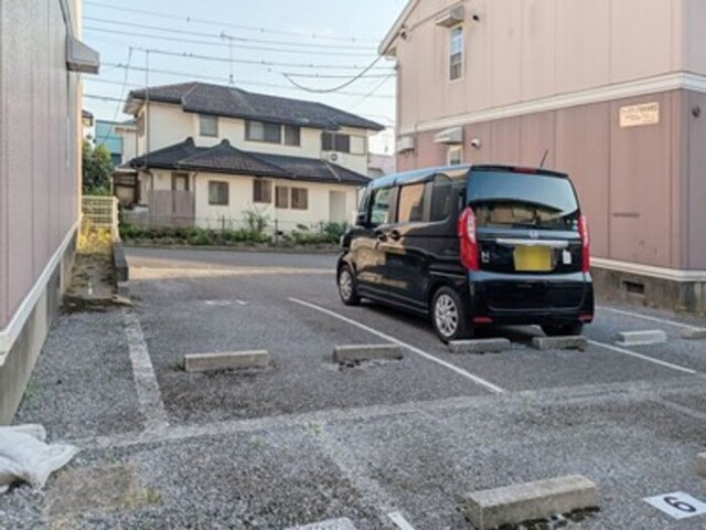 駐車場　駐車場