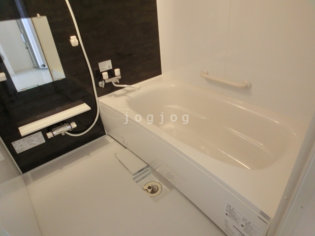 バス・シャワールーム　広いお部屋で疲れがとれます★