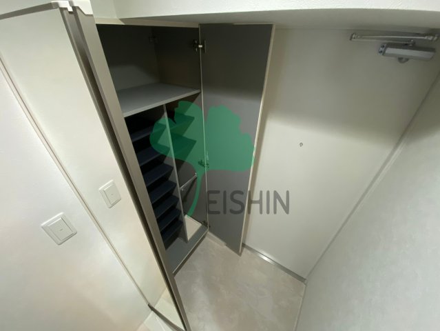 玄関　下駄箱もしっかりついてます！