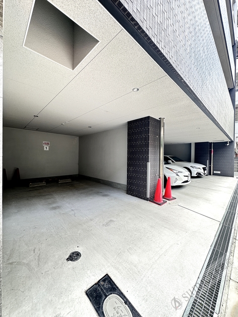 駐車場　屋根付きの駐車場♪
