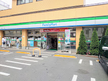 コンビニ　ファミリーマート練馬高松一丁目店（コンビニ）まで365m
