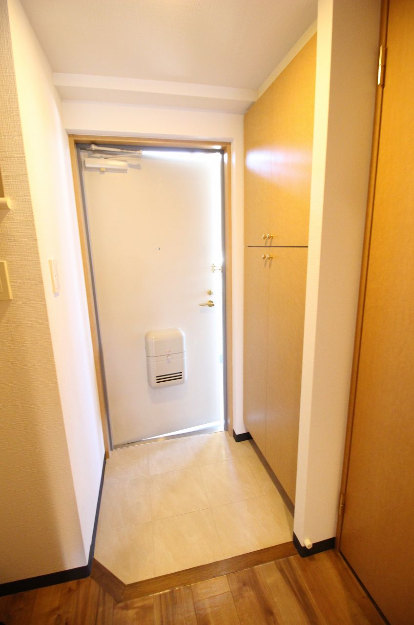 玄関　別の部屋の写真です