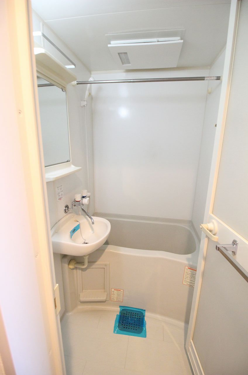 バス・シャワールーム　別の部屋の写真です