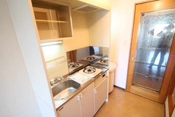 キッチン　※別の部屋の写真です
