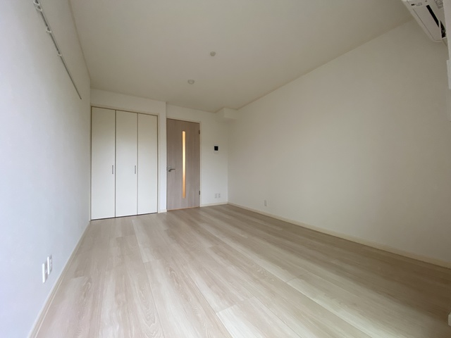 居室・リビング　シンプルなお部屋です。