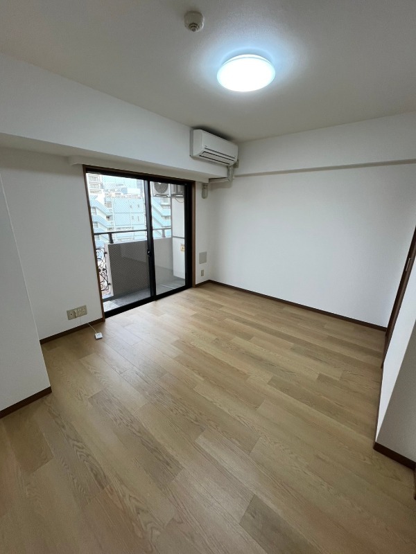 居室・リビング　開放感のあるゆったりとしたお部屋です♪