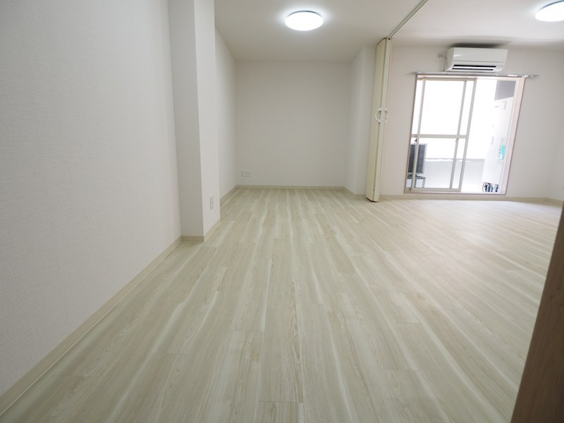 その他部屋・スペース　窓が大きく明るいです。