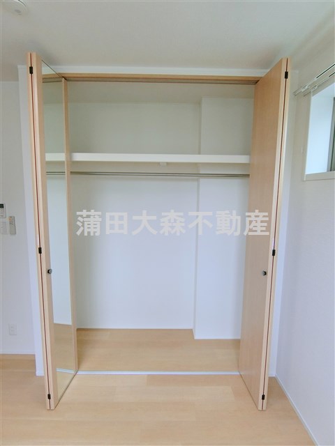 その他設備　洋室5.4帖の収納　クローゼット