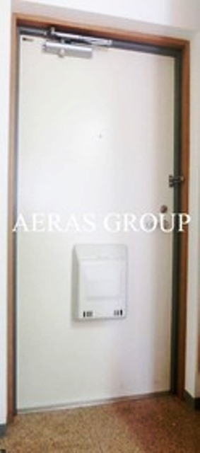 玄関　同仕様の別部屋画像