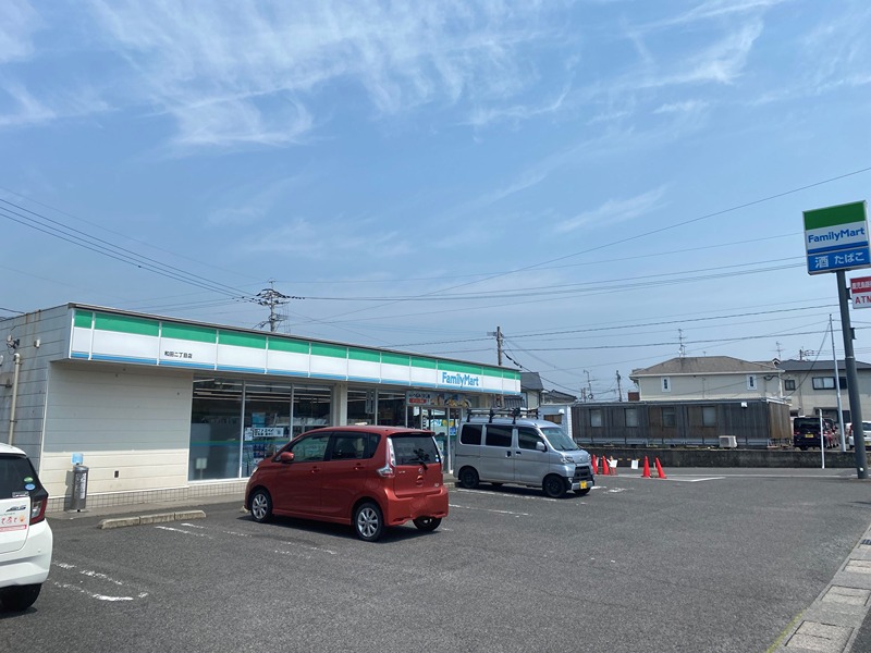 コンビニ　ファミリーマート 和田二丁目店（コンビニ）まで516m