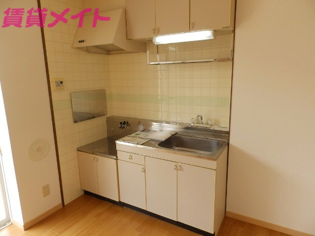 キッチン　同タイプ部屋写真です。