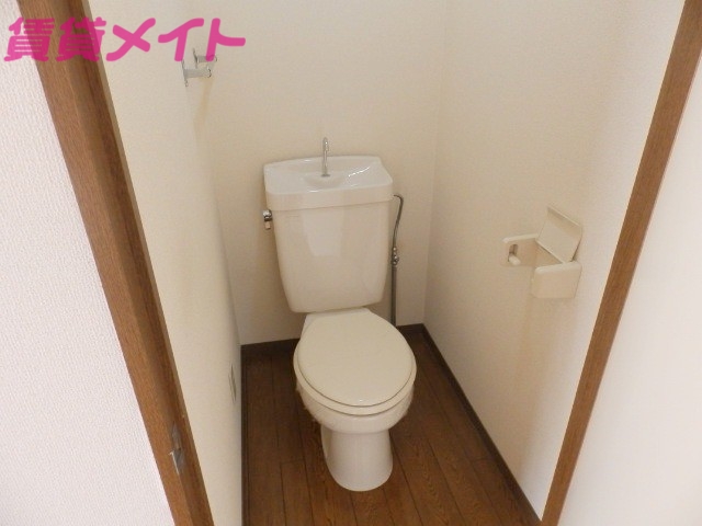 トイレ　同タイプ部屋写真です。