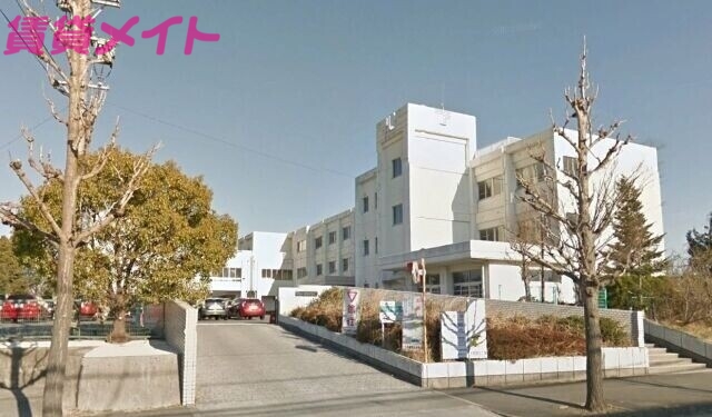中学校　桑名市立光陵中学校（中学校）まで1718m