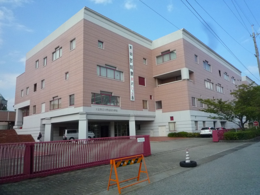大学・短大　大阪芸術大学短期大学（大学・短大）まで1455m