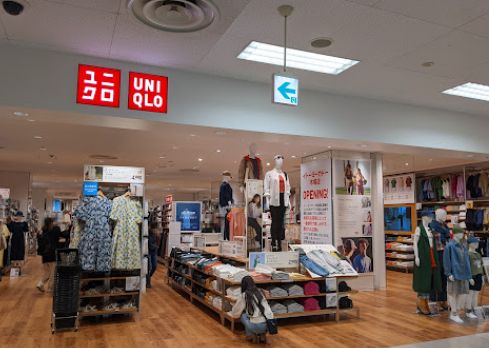 ショッピングセンター　ユニクロイトーヨーカドー木場店（ショッピングセンター）まで983m