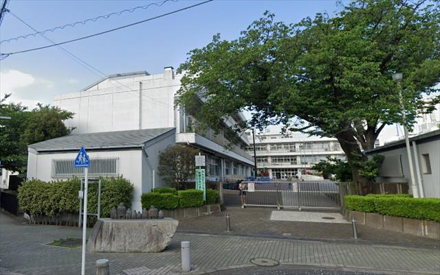 小学校　横浜市立西前小学校（小学校）まで772m