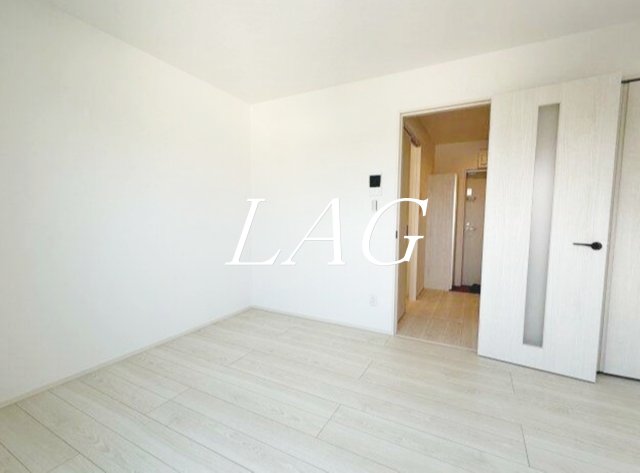 居室・リビング　洋室のお部屋です。（同仕様です。）