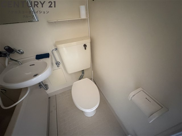 トイレ　浴室内にトイレがあります！