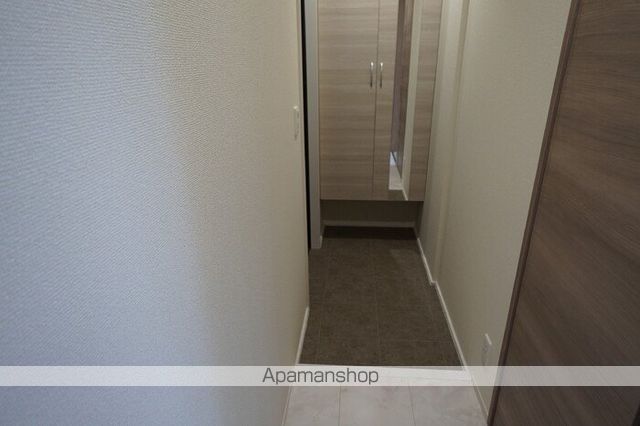 セレスティア田神 WESTの玄関写真