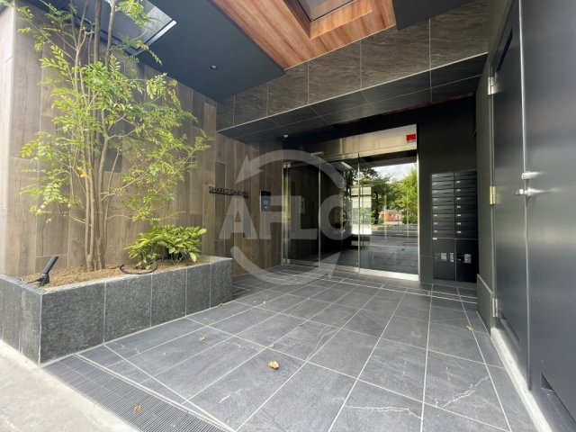 エントランス　SHARIO　GARDEN　新梅田　エントランス