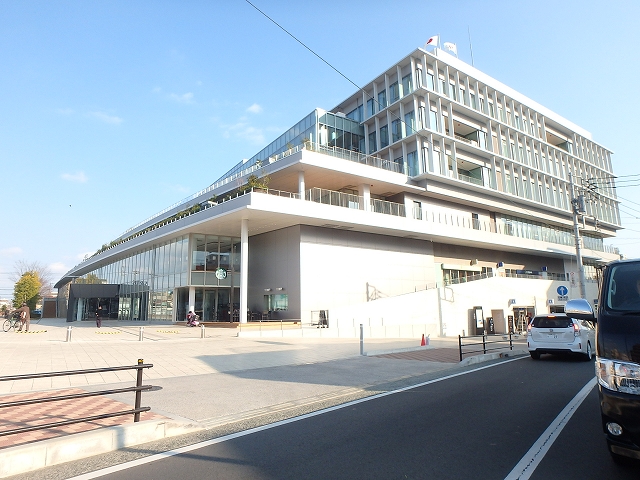 図書館　大和市複合文化施設　シリウス（図書館）まで123m
