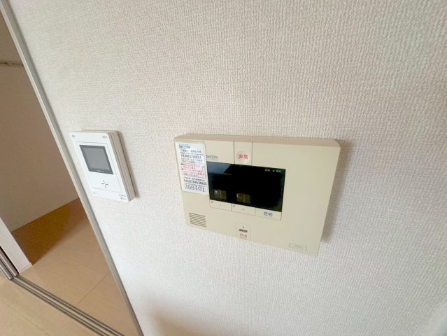 セキュリティ　TVモニターホンで来客が誰か確認してから開けて下さいね